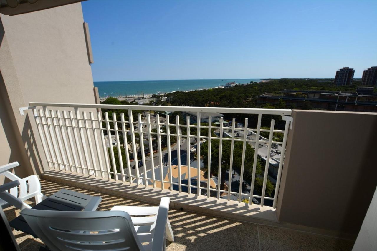 Apartamento Lignano Pineta With Sea View Lignano Sabbiadoro Exterior foto
