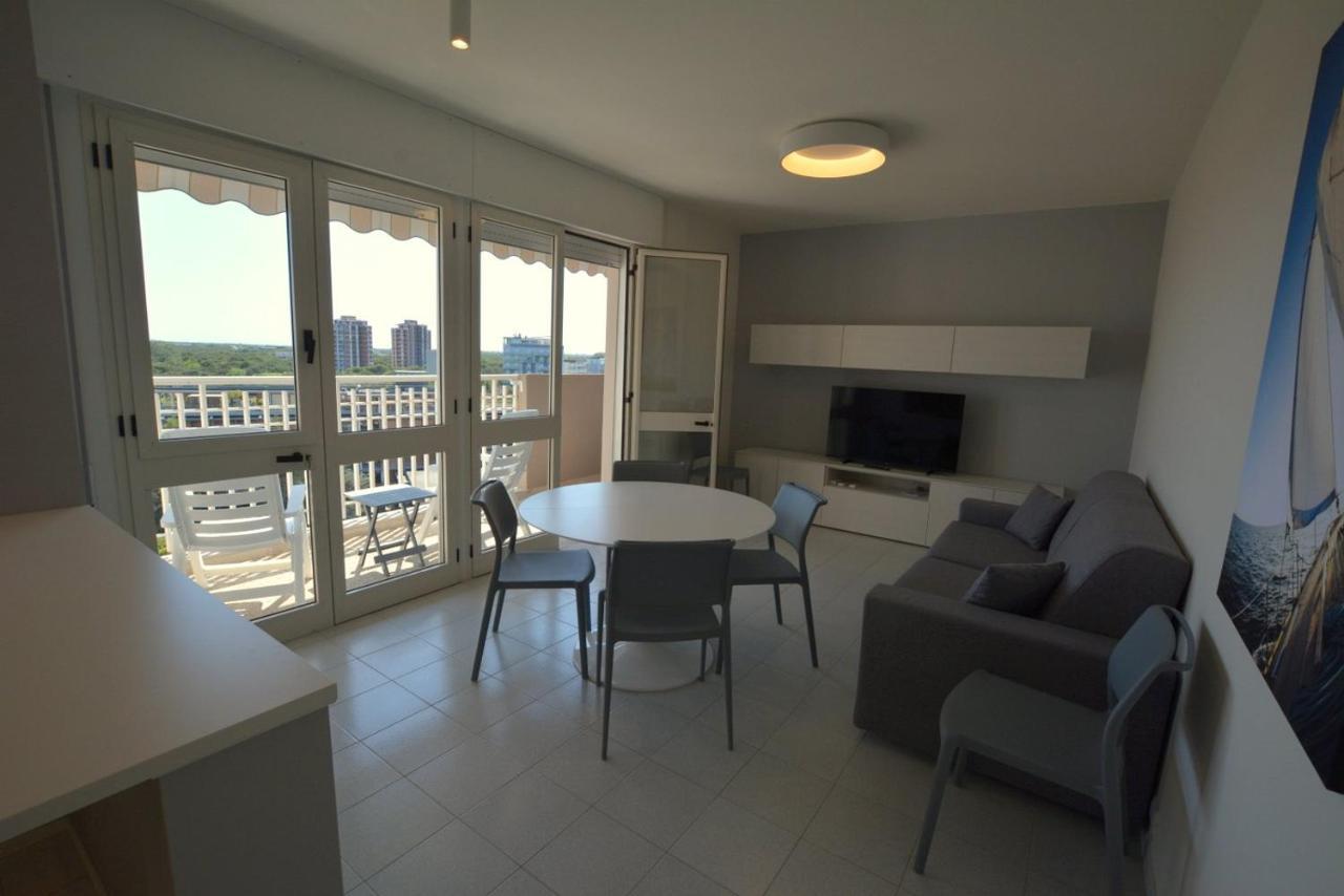 Apartamento Lignano Pineta With Sea View Lignano Sabbiadoro Exterior foto