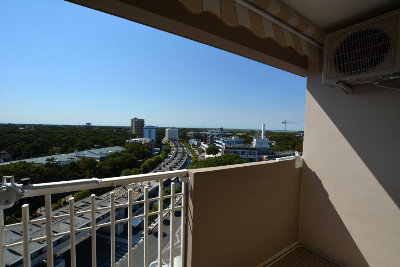 Apartamento Lignano Pineta With Sea View Lignano Sabbiadoro Exterior foto
