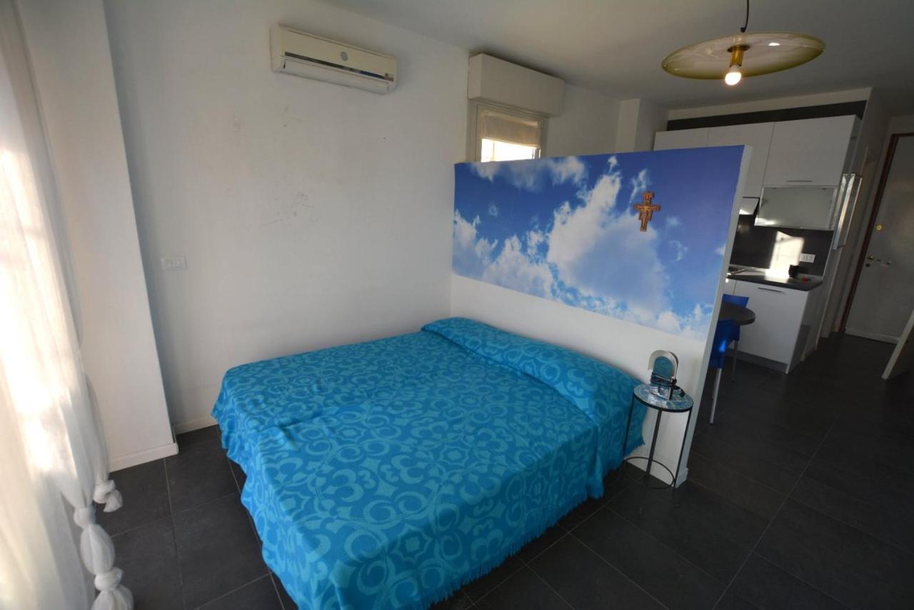 Apartamento Lignano Pineta With Sea View Lignano Sabbiadoro Exterior foto